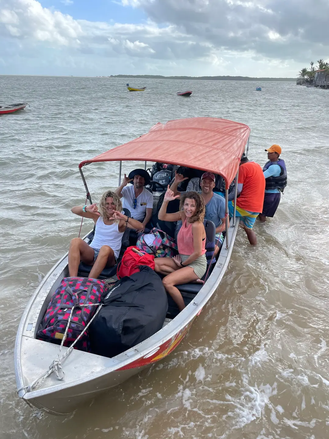 Chegando a Atins de barco